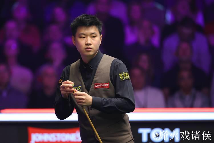 斯诺克英国公开赛:赵心童2-4不敌希金斯,无缘16强 斯诺克英国公开赛:赵心童2-4不敌希金斯,无缘16强